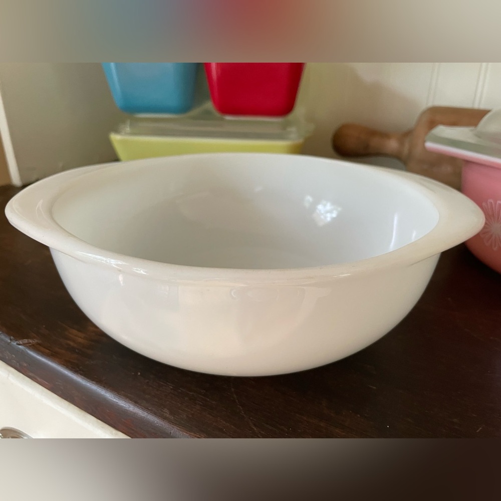 SOLD Vintage Pyrex Opal White Casserole Dish❤️ - Picture 11 of 12